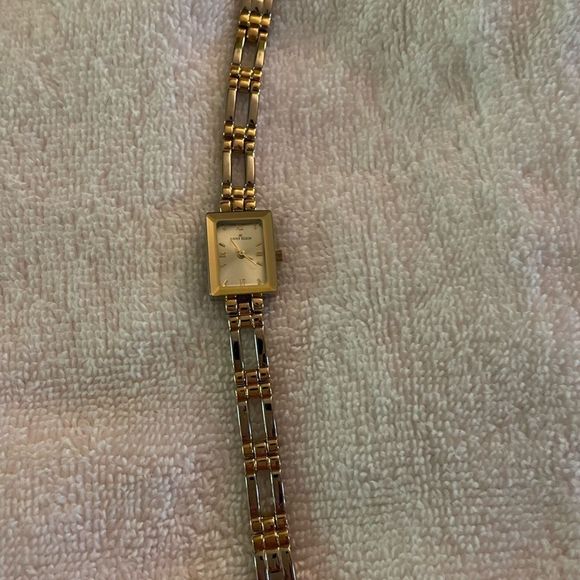 Anne Klein Ladies watch-Gold and Silver. Pretty!! - Picture 2 of 6